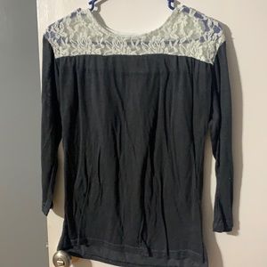 Medium lace shirt